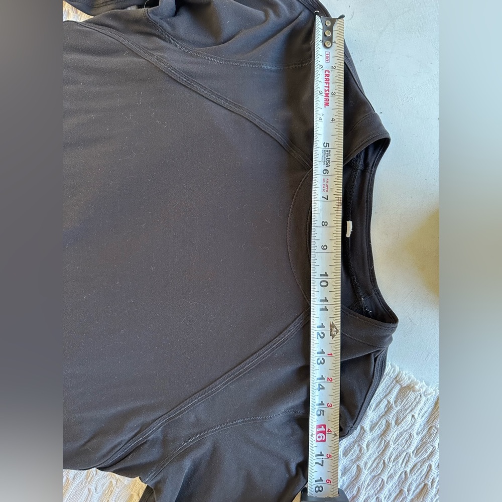 Lululemon black size 12, hiking/athletic long sleeve T-shirt EUC - Picture 9 of 12